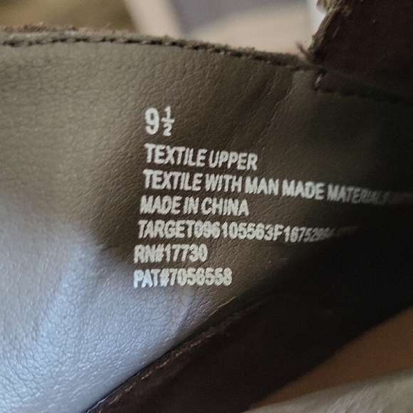 Universal Thread Textured Purple Booties - Picture 3 of 6